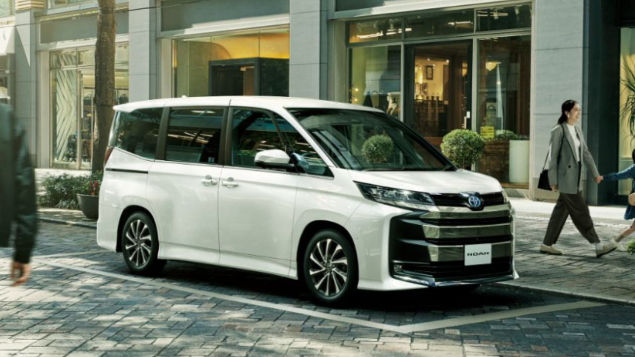 トヨタノア　写真